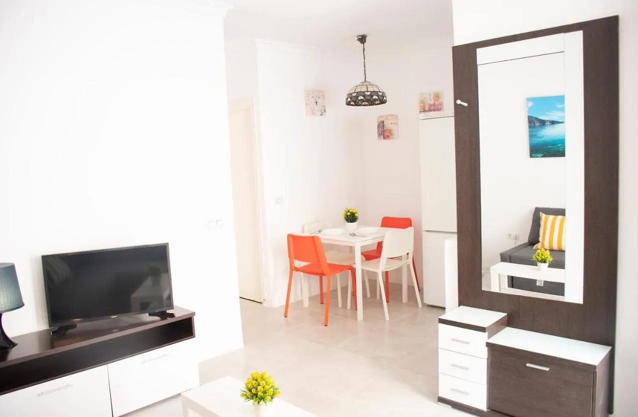 Monko - Center & White Town Apartment O Торремолинос